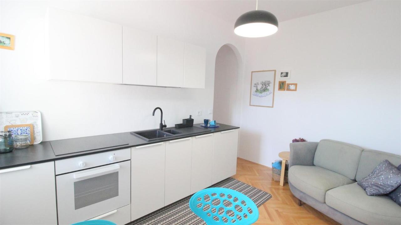 Tamaris, 600 M From The Beach Novigrad  Luaran gambar